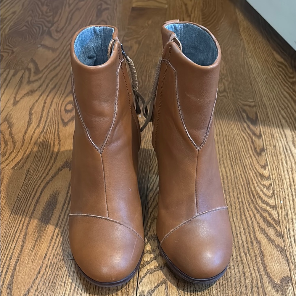TOMS Tan Ankle Boots with Stacked Heel and Side Zipper - Picture 2 of 6